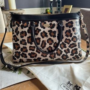 “VERY RARE” COACH LEOPARD PRINT CARRYALL
